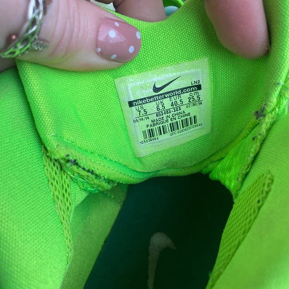 Nike | Hyperdunk | Neon Green | Basketball Shoes | Size 7.5 - Picture 7 of 7